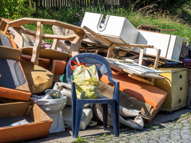 Best Yard Waste Removal  in Lyndon, KS