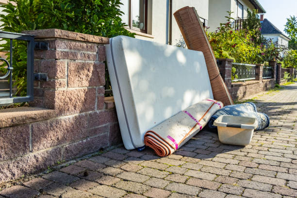 Yard Cleanup Services in Lyndon, KS